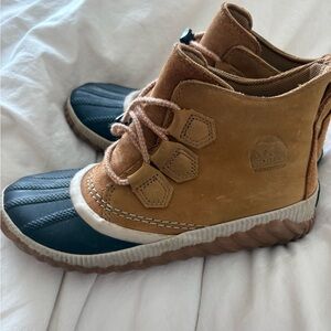 Sorel Tan and Black Kids Waterproof Boots